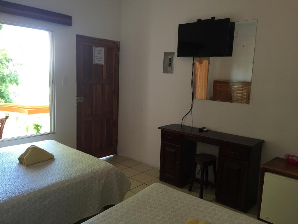 Hotel Coco Beach Manuel Antonio Exterior photo