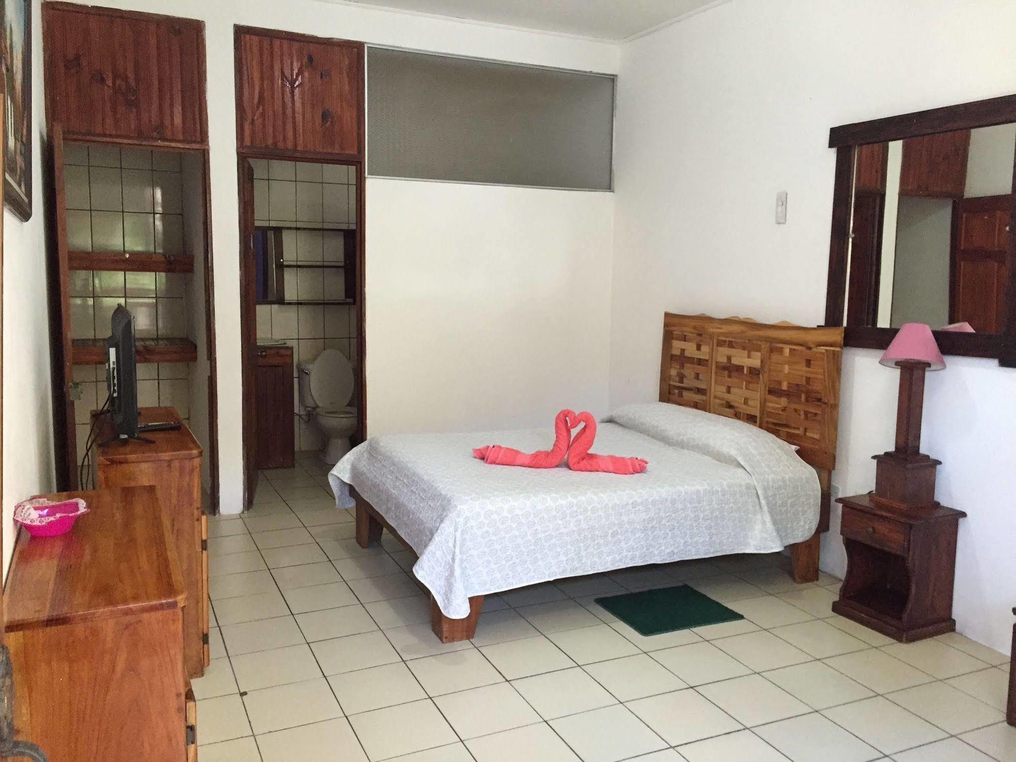 Hotel Coco Beach Manuel Antonio Exterior photo