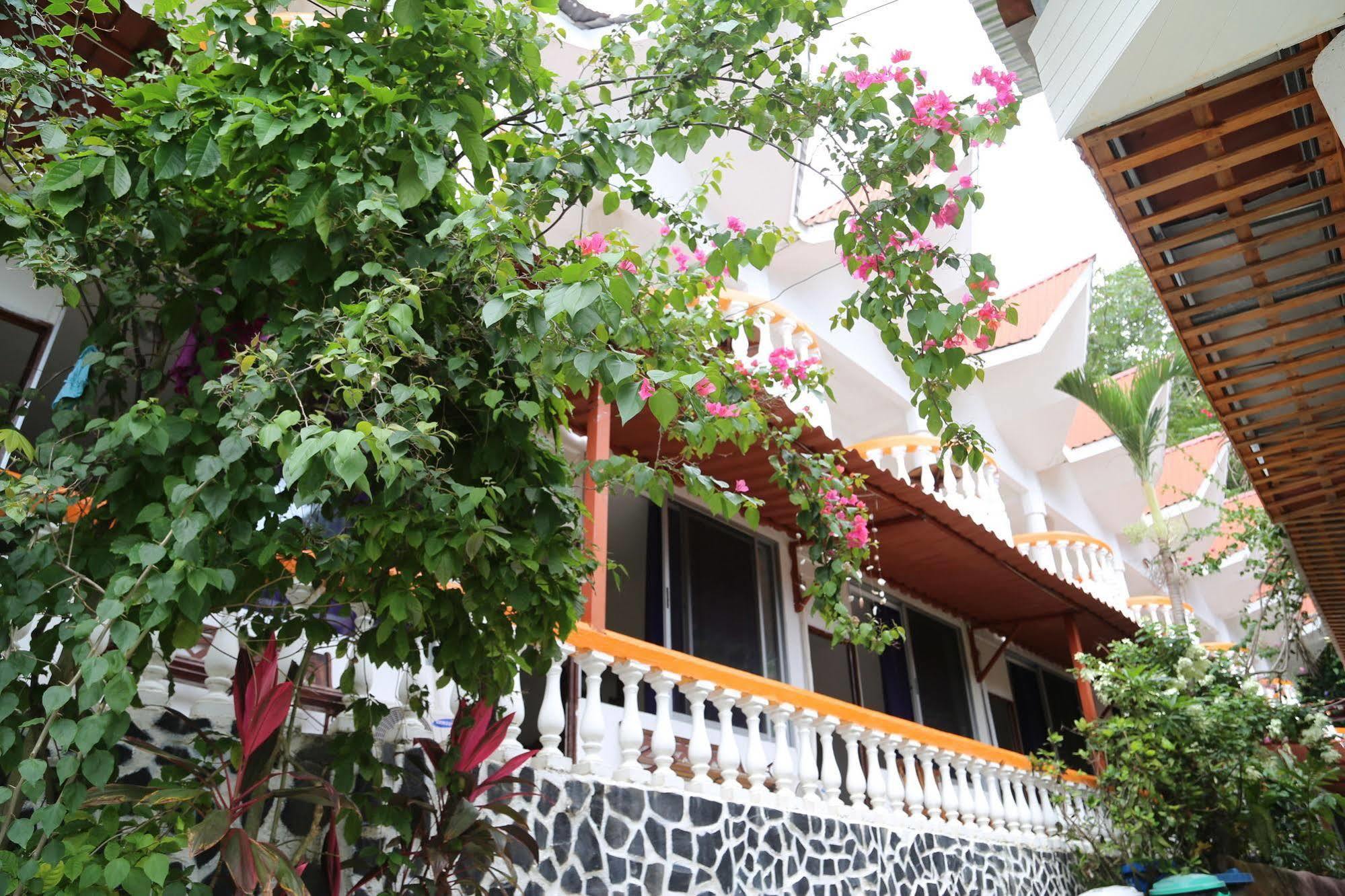 Hotel Coco Beach Manuel Antonio Exterior photo
